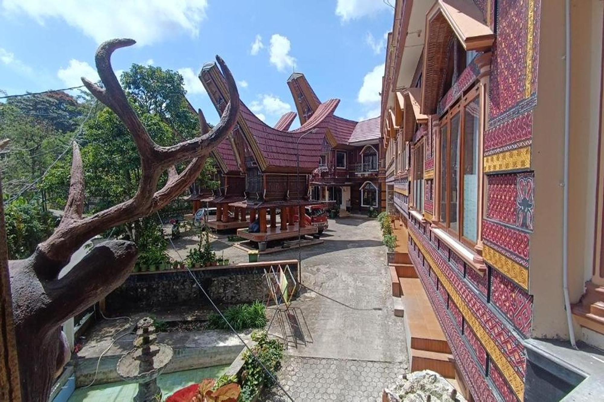 Hotel Manggasa Makale Exteriör bild